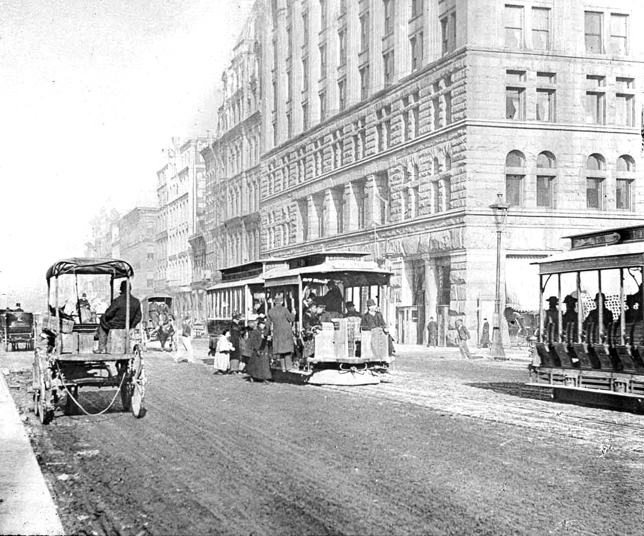 Cable trains on Wabash Avenue in front of the Auditorium Building, 1892