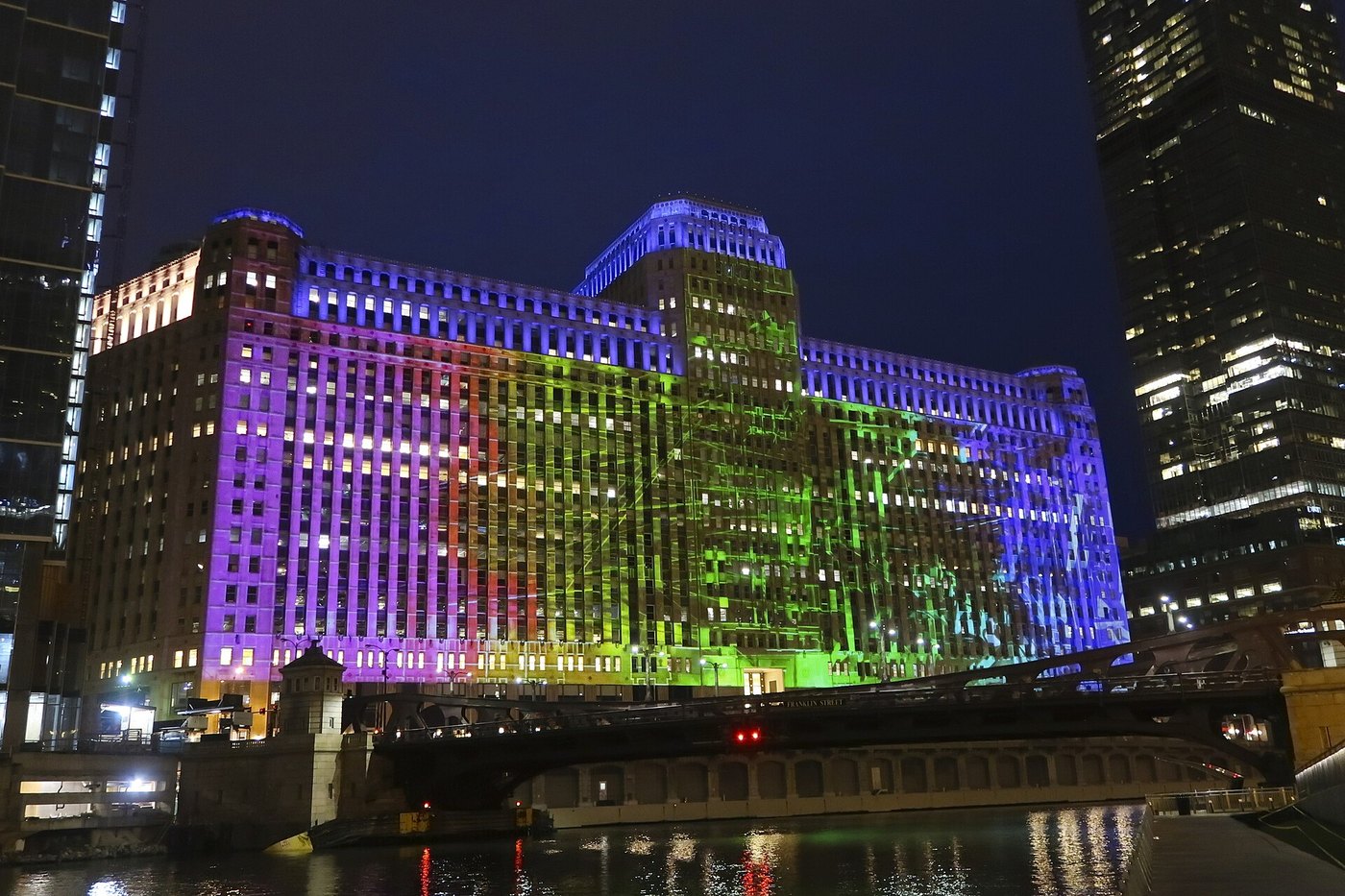 Art on the Mart, a light projection on the building's river facade