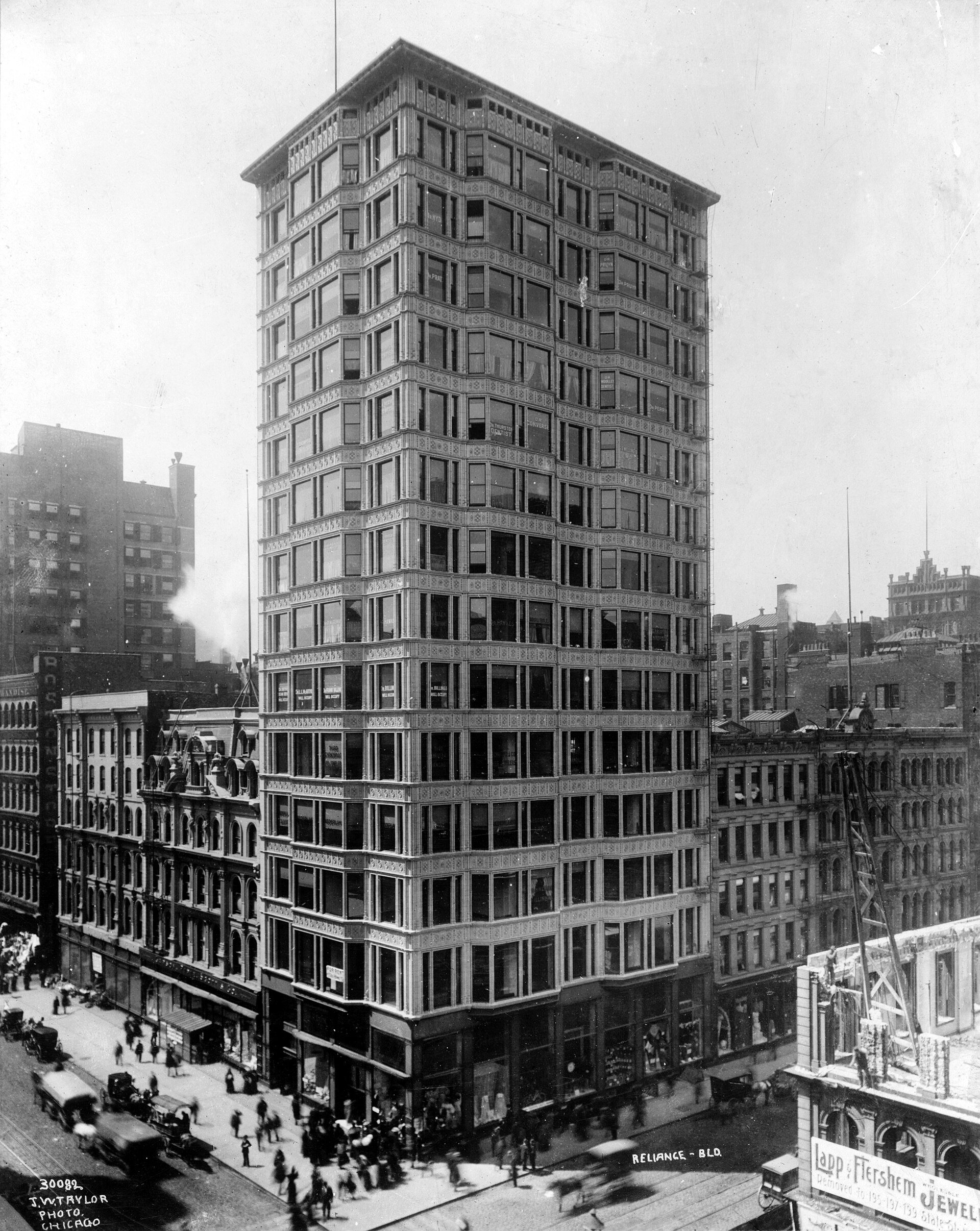 An early photograph of the Reliance Building (HABS ILL,16-CHIG,30-2)